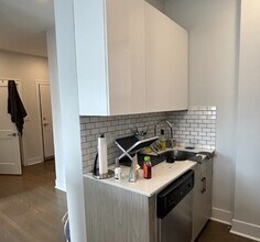 32 Queensberry St in Boston, MA - Building Photo - Building Photo