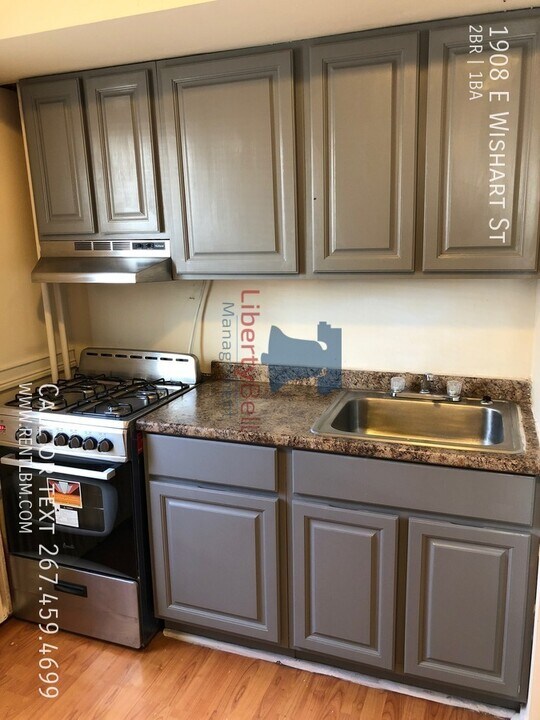 1908 E Wishart St in Philadelphia, PA - Building Photo