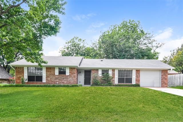 710 Adams Dr in Crandall, TX - Building Photo