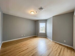 420 6th St in Union City, NJ - Building Photo - Building Photo