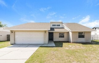 341 Santiago Ct in Lakeland, FL - Building Photo