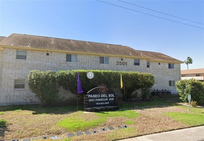 2501 Hibiscus Ave in McAllen, TX - Building Photo - Building Photo