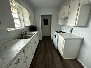 1912 N Moulton Ct in Oklahoma City, OK - Building Photo - Building Photo