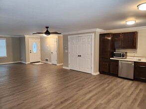 17040 Azusa Rd in Bend, OR - Building Photo - Building Photo