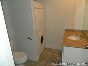 110 Second St., Unit 105 in Cambridge, MA - Foto de edificio - Building Photo