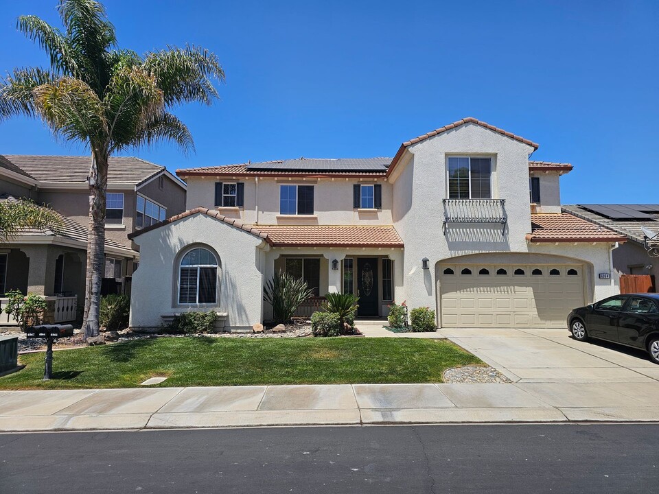 6964 New Melones Cir in Discovery Bay, CA - Building Photo