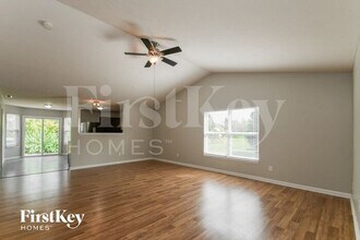 13365 Kimberlite Dr in Fishers, IN - Foto de edificio - Building Photo