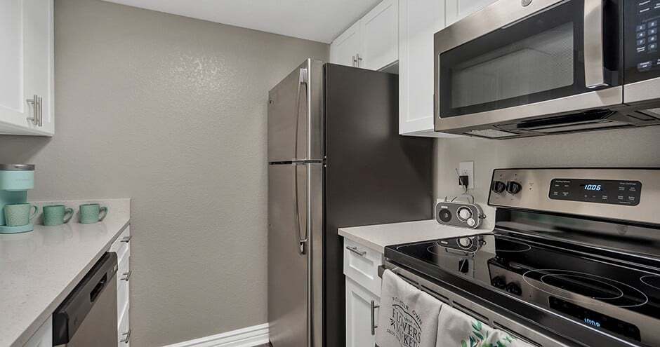 Promenade At Belleair Apartments in Clearwater, FL - Building Photo