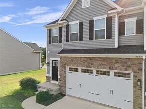 3383 Jackson Park Dr in Massillon, OH - Building Photo - Building Photo