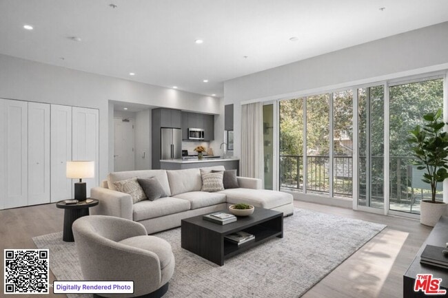 property at 1223 Hayworth Ave