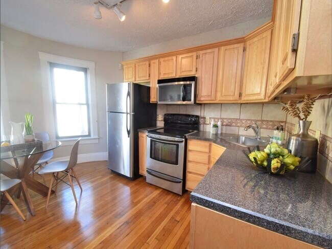 217 Boylston St in Boston, MA - Building Photo - Building Photo
