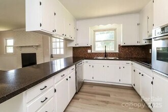 2366 Old Field Rd in Gastonia, NC - Building Photo - Building Photo