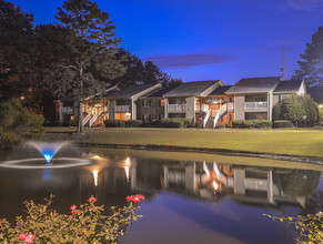 Harvard Place in Lithonia, GA - Foto de edificio - Building Photo