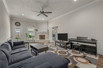 1011 Dove Chase Ln in College Station, TX - Building Photo - Building Photo