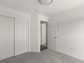 106 Harrow Drive in Wentzville, MO - Building Photo - Building Photo