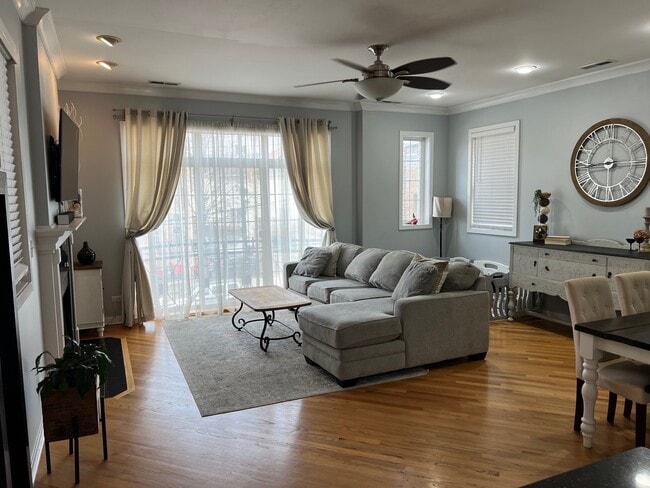 property at 2623 W Belmont Ave