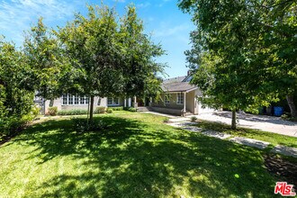 334 S Westgate Ave in Los Angeles, CA - Building Photo - Building Photo