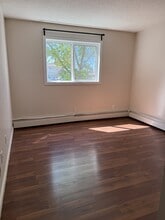 400 Calahoo Rd in Spruce Grove, AB - Building Photo - Building Photo