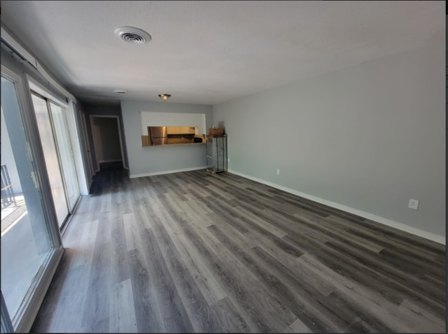 225 W McDowell Rd in Jackson, MS - Building Photo - Building Photo