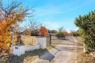 1294 Johnson Ln in Round Rock, TX - Building Photo - Building Photo