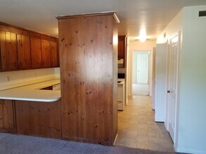 2530 Cedarwood Dr in Gloucester Point, VA - Building Photo - Building Photo