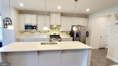 8667 Shady Pines Dr in Frederick, MD - Building Photo - Building Photo