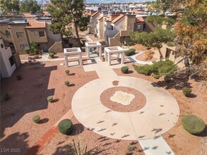 2967 Juniper Hills Blvd in Las Vegas, NV - Building Photo - Building Photo