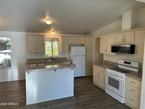 100 Aria St in Sedona, AZ - Building Photo - Building Photo