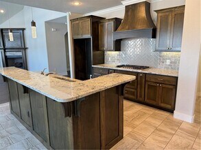 2202 NE Steinbeck Dr in Bentonville, AR - Building Photo - Building Photo