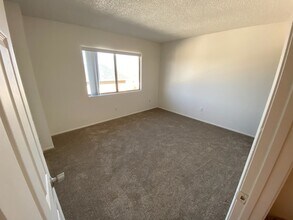 4265 Mesa Vista Way, Unit 523 in Oceanside, CA - Foto de edificio - Building Photo