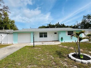 640 Magnolia St in Dunedin, FL - Building Photo - Building Photo