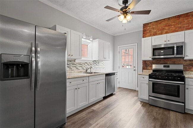 property at 2307 Mission St