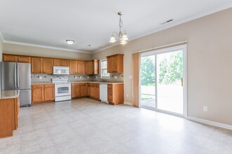 1240 Braemar Highland Dr in Zebulon, NC - Building Photo - Building Photo