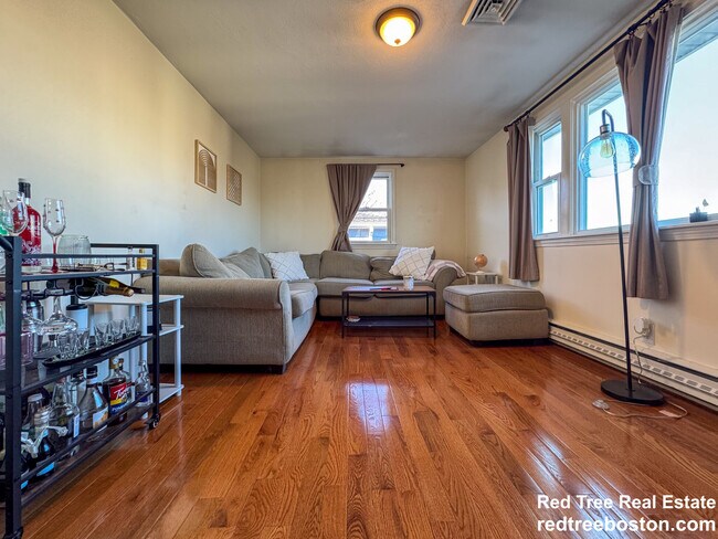 74 Dunboy St in Boston, MA - Building Photo - Building Photo