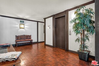 406 N Oakhurst Dr in Beverly Hills, CA - Building Photo - Building Photo