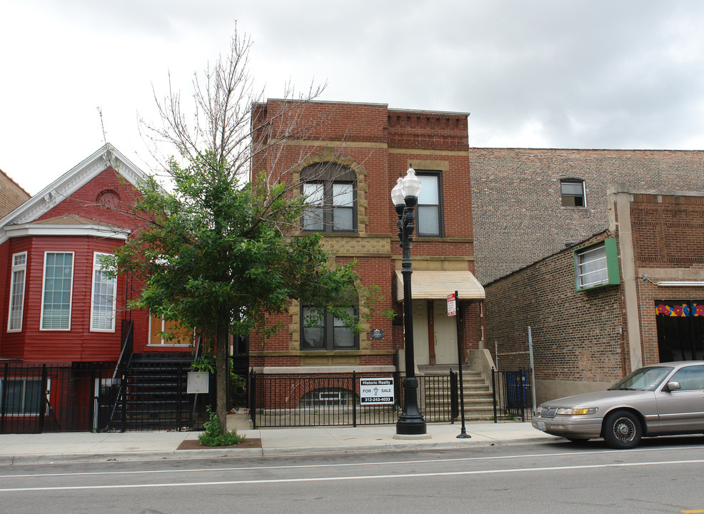 2249 W Taylor St in Chicago, IL - Building Photo