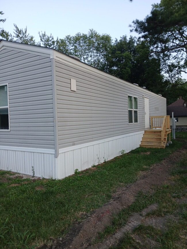 920 E North St in Staunton, IL - Building Photo - Building Photo