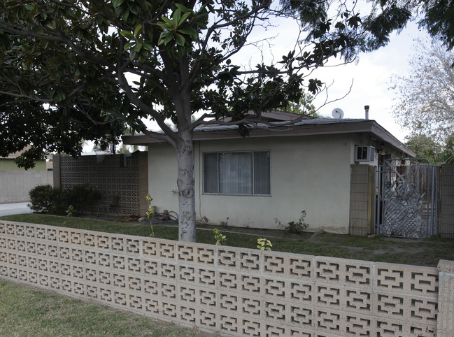 5601 Sprague Ave in Cypress, CA - Foto de edificio - Building Photo