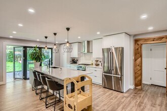 880 Grape St in Denver, CO - Building Photo - Building Photo