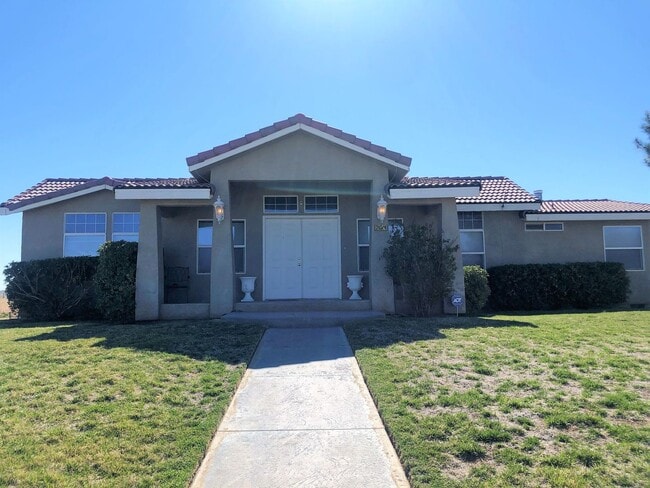 20564 Verde Vista Pkwy in California City, CA - Building Photo - Building Photo