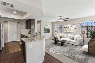 San Montego Apartments in Mesa, AZ - Foto de edificio - Building Photo