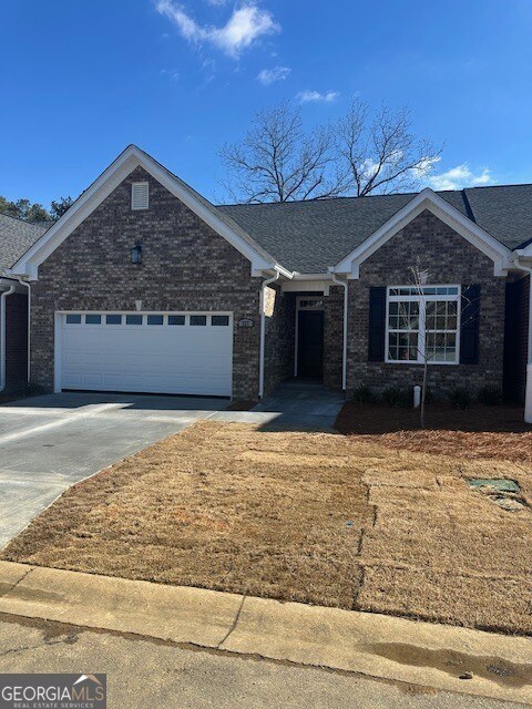 227 Regency Ln SW in Calhoun, GA - Foto de edificio