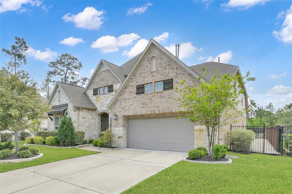 33 Violet Sunset Ln in Tomball, TX - Building Photo