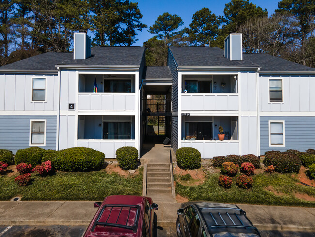 The Timbers Apartment Homes in Lilburn, GA - Building Photo - Building Photo