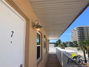 3724 S Atlantic Ave in Daytona Beach Shores, FL - Building Photo - Building Photo