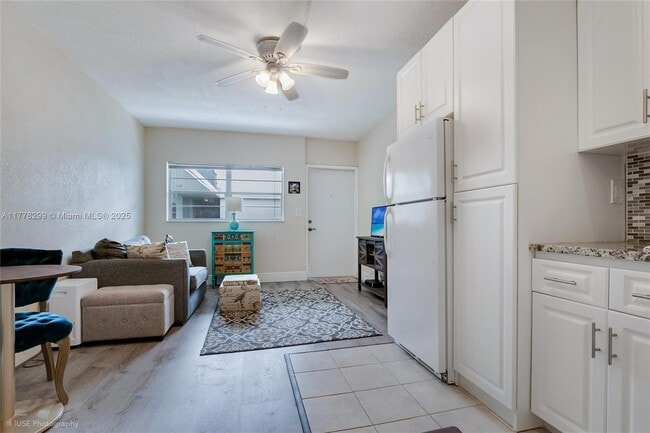 2539 Bayshore Dr in Miami, FL - Building Photo - Building Photo