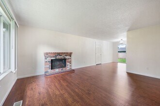 3730 Hoadly Loop SE in Tumwater, WA - Building Photo - Building Photo