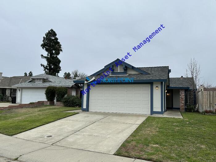 8058 Kirkton Ct in Sacramento, CA - Building Photo