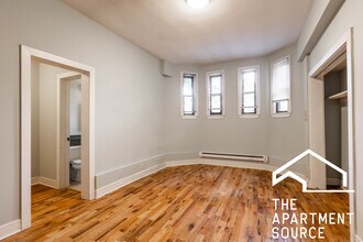 4635 N Paulina St, Unit 204 in Chicago, IL - Building Photo - Building Photo