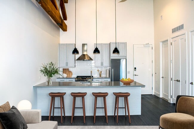 The Mill in Greenwich, CT - Foto de edificio - Interior Photo